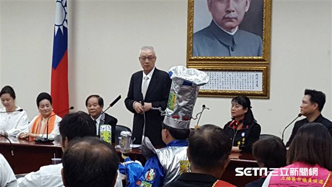 兩個太陽再現？他說：望每人都是太陽