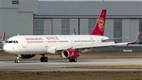 吉祥航空（圖／翻攝自官方微博）http://tw.weibo.com/juneyaoair/4220299249516953