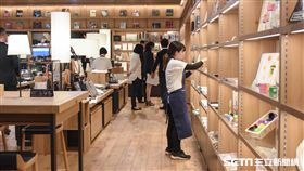 蔦屋書店海外一號店TSUTAYA BOOKSTORE落腳信義區，藝人陳柏霖與會座談 圖／記者林敬旻攝