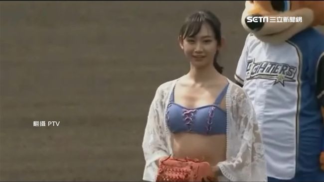 沒穿泳裝別開球？職棒驚現比基尼辣妹