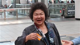 結束訪美行程  陳菊動向受關注高雄市長陳菊（圖）結束訪美行程26日返台，有關是否會接任秘書長，陳菊說，任何一位台灣民主老兵在此時應扮演何種角色，讓人民了解民進黨對台灣的責任才是她要思考的重點。中央社記者王淑芬攝  107年3月26日