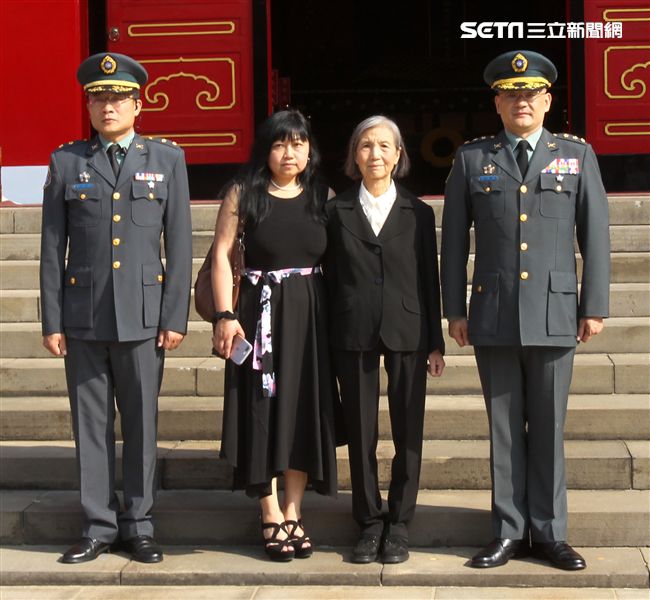 烈士家屬。（記者邱榮吉/攝影）