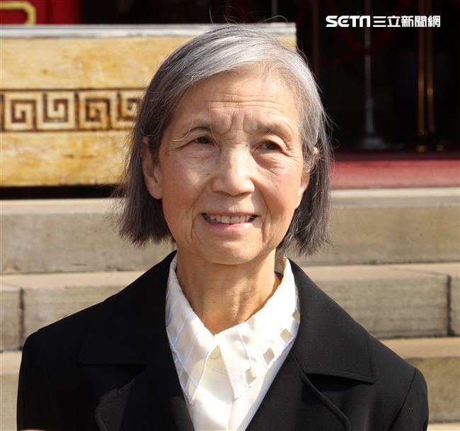 烈士趙仲容少將之女趙安那女士。（記者邱榮吉/攝影）