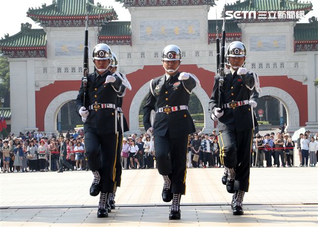 陸軍儀隊。（記者邱榮吉/攝影）