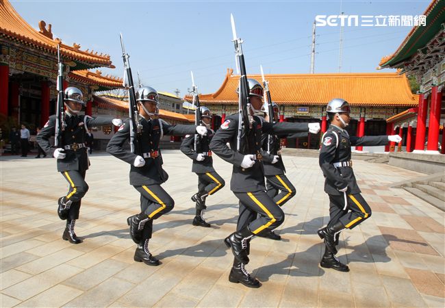 陸軍儀隊。（記者邱榮吉/攝影）