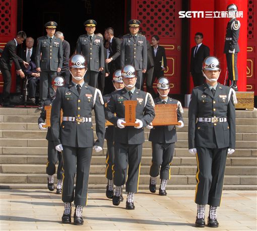 移靈儀式。（記者邱榮吉/攝影）