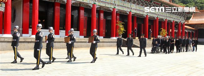 移靈儀式。（記者邱榮吉/攝影）