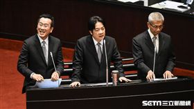 金管會主委顧立雄、行政院長賴清德、財政部長許虞哲前往立法院院會備詢。 圖／記者林敬旻攝