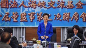 張小月接任海基會董事長前陸委會主委張小月（中）接任海基會董事長，她27日在海基會第10屆董監事第2次聯席會議致詞時表示，將扮演好兩岸橋梁的角色。中央社記者王飛華攝　107年3月27日