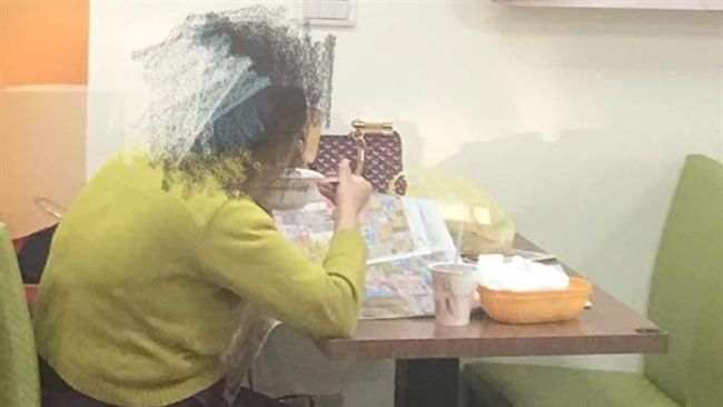 大媽自備主食用餐　網力挺：不要賣！