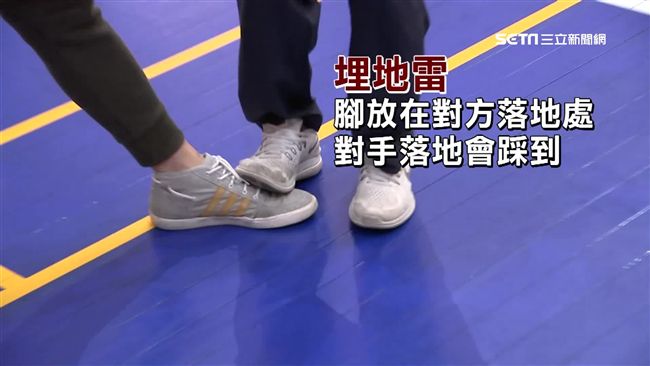 打籃球碰撞多　最忌賤招架拐子埋地雷