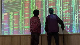 台股開高走高（1）台北股市8日開高走高，收盤漲77.92點，為10823.24點，漲幅0.73%，成交金額新台幣1204.80億元。中央社記者董俊志攝　107年3月8日