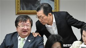 衛生及環境委員會審查空污法，召委邱泰源主持。 圖／記者林敬旻攝