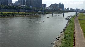 北市,消防,成美橋,自殺,跳水,快艇,