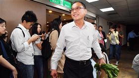 張永成出席台北農產運銷公司董事會台北農產運銷公司28日舉行董事會，北農常務董事、中華民國農會總幹事張永成（前中）出席。中央社記者王飛華攝　107年3月28日