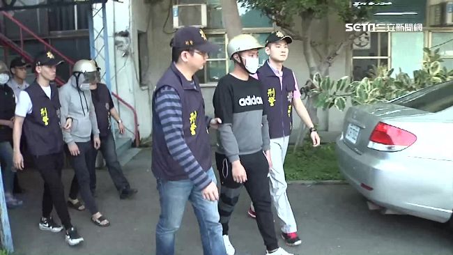 吃醋+債務糾紛　男率眾持槍掃射砸場