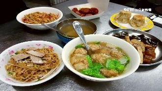 鄰居撕破臉　麵店公告：禁帶隔壁香腸