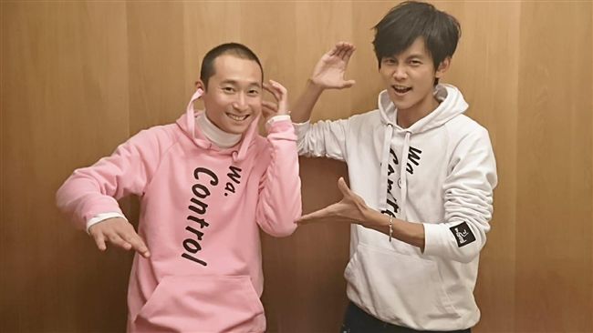不合！浩角翔起十指緊扣曖昧指數破表