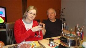 英國警方今日表示，前俄羅斯間諜斯克里帕爾（Sergei Skripal）和他女兒最先接觸到神經毒劑的地點在他們英國住家門口，因住家的神經毒劑濃度高於父女兩人曾經到過之處。（圖／翻攝自每日郵報）