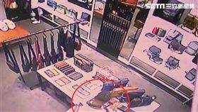 美籍男,名牌,名片夾,登機,竊盜,桃園機場