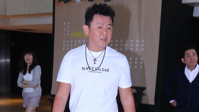 住處搜出軍用品！庹宗康護狄鶯兒說…