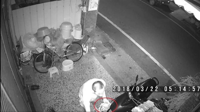 戀上飲料妹　不敢表白只好偷她內衣褲