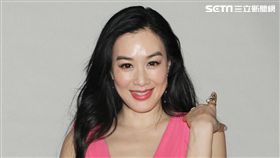 久違的鍾麗緹來台拍廣告宣傳照。（記者邱榮吉/攝影）