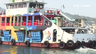 旗津渡輪漲6成　遊客無奈一年來一次