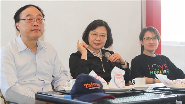 傅怨「總統來了」沒通知　小英道歉