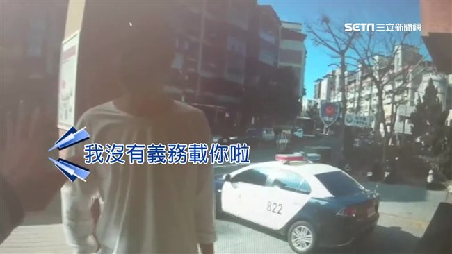 醉漢強迫警載他　被拒絕竟出手襲警