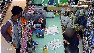 搶劫3C店急搬家！男自作聰明仍被逮
