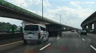 鴨霸砂石車擋救護車？他PO網遭狂酸