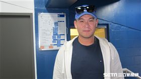 ▲陳品學到新莊球場拜訪富邦悍將球團。（圖／記者蕭保祥攝）