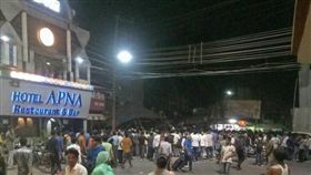 印度,市長,飯店,倒榻,意外,建築物,救難人員,身亡,受困
https://www.facebook.com/indoremerijaan08/posts/1725466097520963