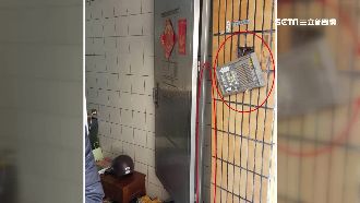鐵門突「位移」10公分　屋主驚報警