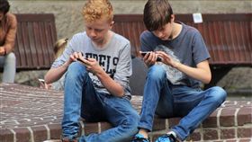 幸福度,研究,英國,University of Essex,University of College London,社群媒體　圖／翻攝自Pxhere https://goo.gl/mhjVzE