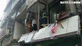 新北市三重區大同北路220巷連棟舊式公寓氣爆／翻攝畫面