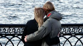 刷卡,姐弟戀,錢包,AA制,情侶,付錢,出遊,油錢,慷慨　圖／翻攝自Pixabay　https://goo.gl/8gFJRb