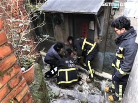 平溪,新北市,久病厭世,老翁,八旬,撞到頭,警消,死因,