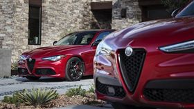 Alfa Romeo Giulia黑色特仕版。（圖／翻攝Alfa Romeo網站）