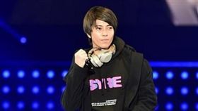 山下智久黑衣走秀。（圖／翻攝自ig）