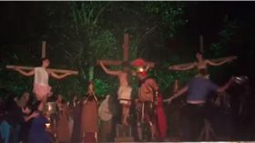 觀眾太入戲！為拯救耶穌上台爆打演員
巴西,復活節,耶穌,話劇,入戲,打架,瘋狂
https://www.youtube.com/watch?time_continue=5&v=K87FvxMsuG8