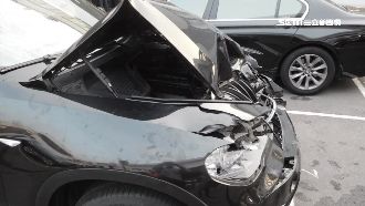 修車暴衝1死3傷　技師：只發動引擎