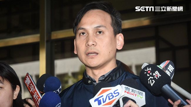 蘇侯為老花眼鏡口水！他批雙重標準