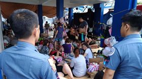 台嫌被羈押於菲警察總部1月13日在菲國被捕的78名台籍電信詐騙嫌犯，清晨被菲國政府交給中國公安，以包機押到天津。圖為台嫌2月間被羈押於在菲國警察總部。中央社記者林行健馬尼拉攝      107年4月4日