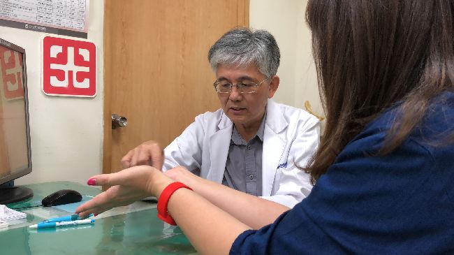 3C使用過度以為中風　結果病名傻眼