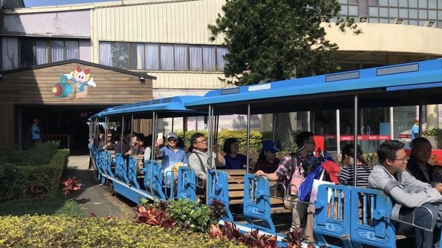 搭遊園火車！4歲男童起身拿水壺摔傷