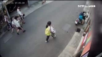 高中生闖民宅「玩沙包」　女屋主氣炸