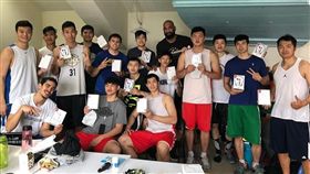 拉莫斯送全隊耳機（圖／取自拉莫斯IG）