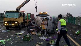 f菜車翻壓人1200